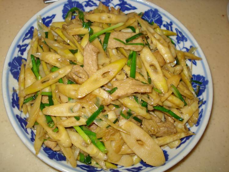 蚝油肉片炒竹笋步骤9
