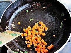 双菇毛豆鸡丁步骤7