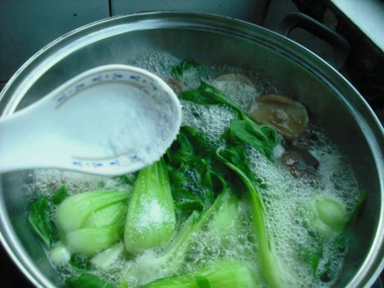 香菇扒菜胆步骤4