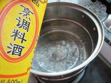 香菇炖鸡翅步骤5