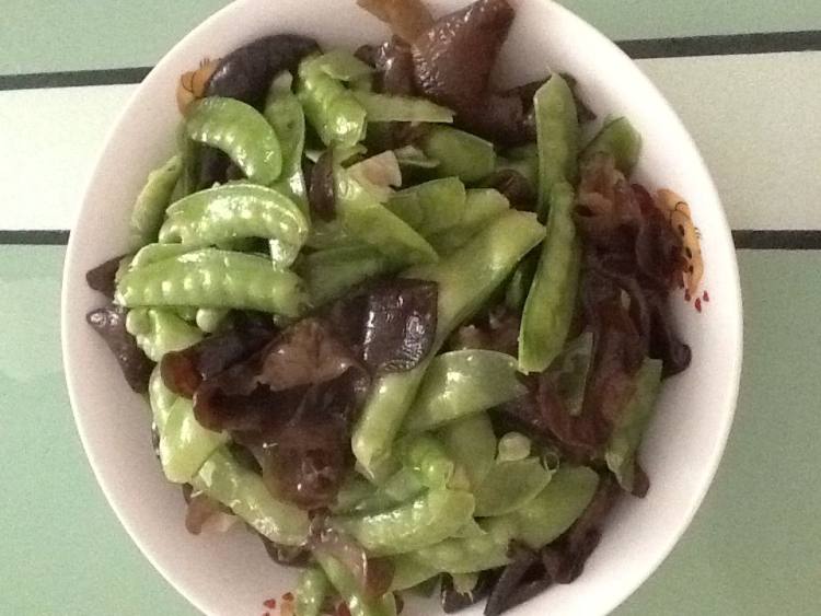 荷兰豆炒黑木耳步骤10