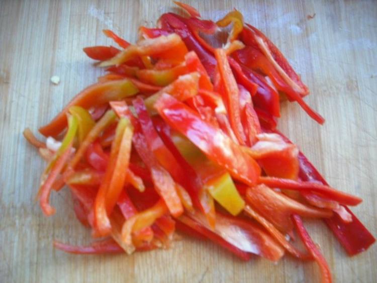素炒韭菜红椒土豆丝步骤4