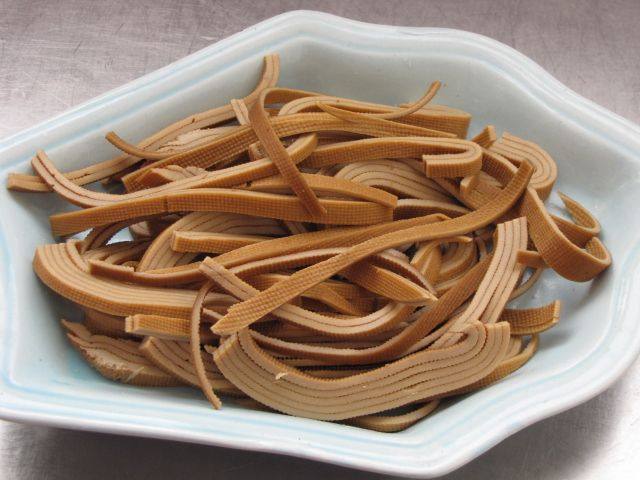 五香豆腐丝炒韭菜步骤3