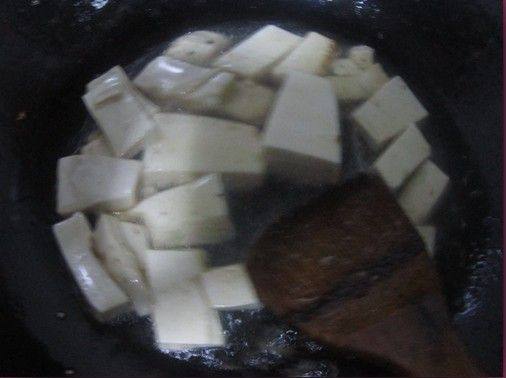 白菜豆腐炒肉步骤5
