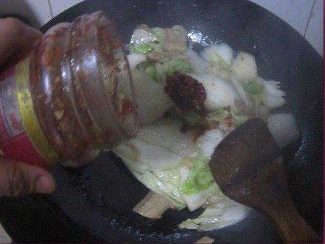 白菜豆腐炒肉步骤7