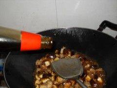 耗油香菇肉丁步骤8