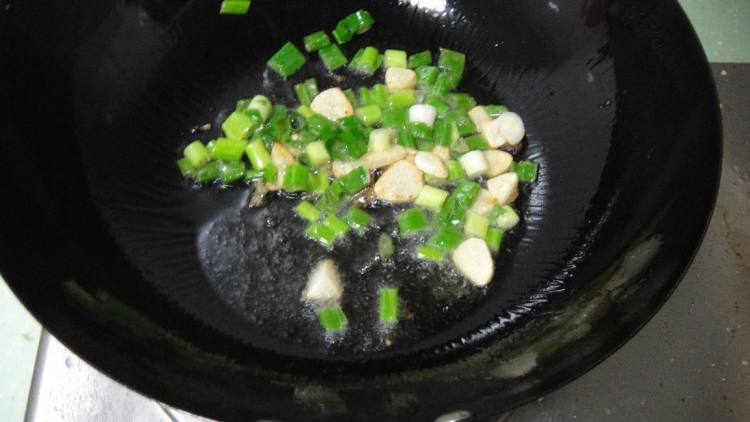 香菇烩黑豆步骤3