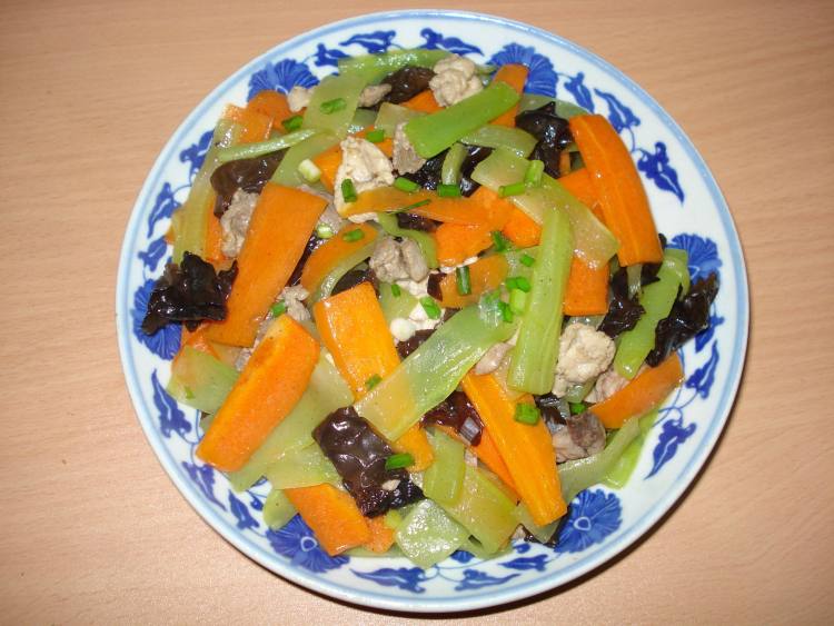 三色炒肉步骤9