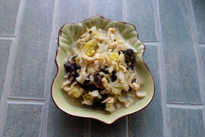 白菜黑木耳炖鸡丝步骤9