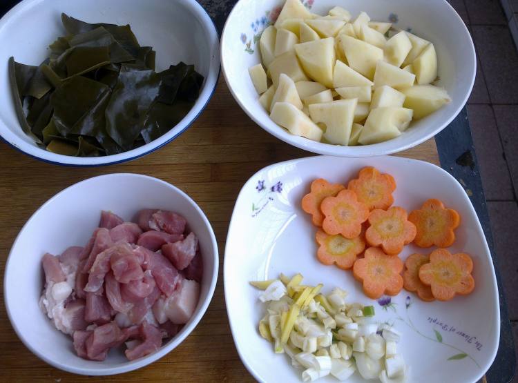 土豆海带炖猪肉步骤1