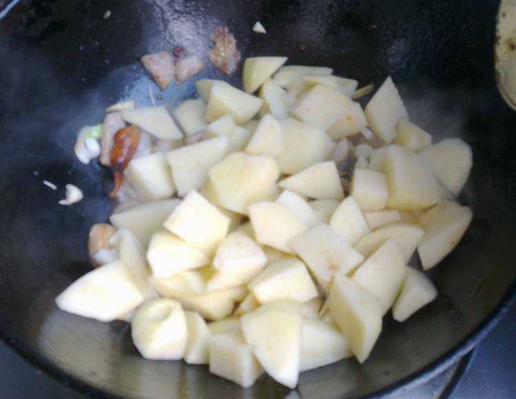 土豆海带炖猪肉步骤5