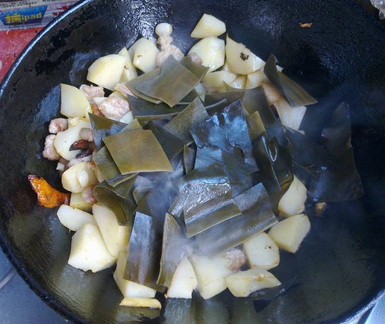 土豆海带炖猪肉步骤6