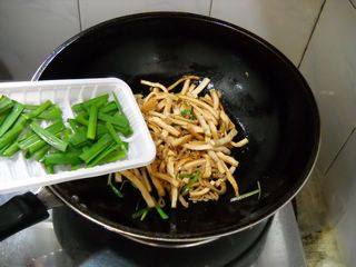 韭香豆干肉丝步骤14