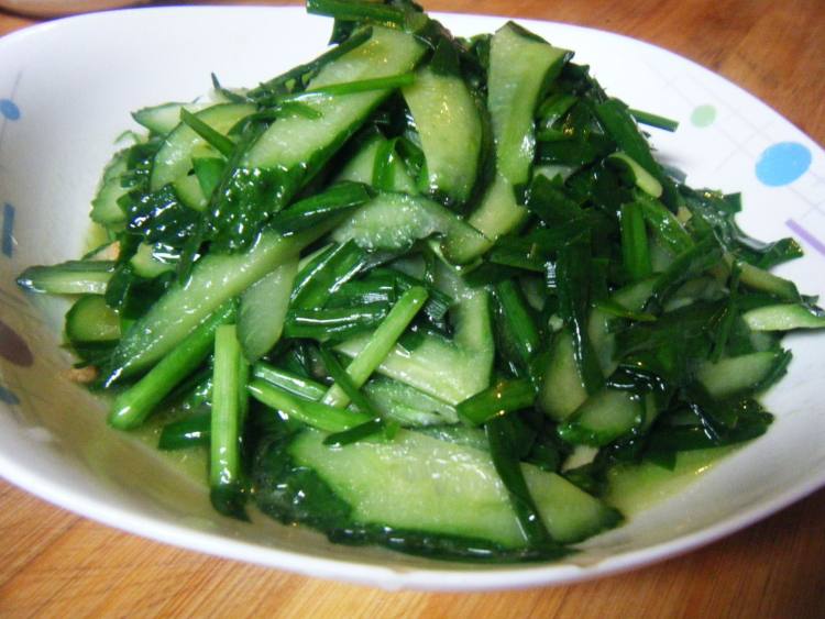 黄瓜炒韭菜步骤6