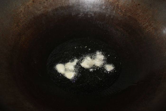上汤菠菜皮蛋步骤2