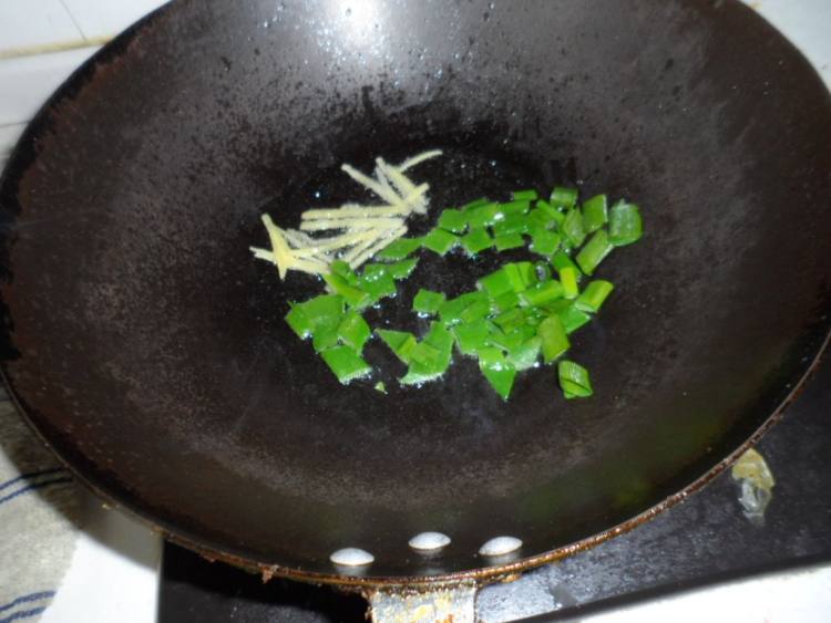 香菇扒生菜步骤4