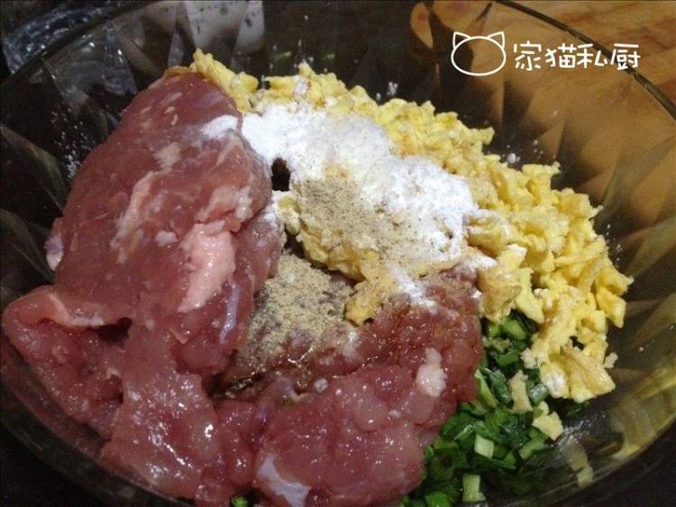 三鲜水煎饺步骤5