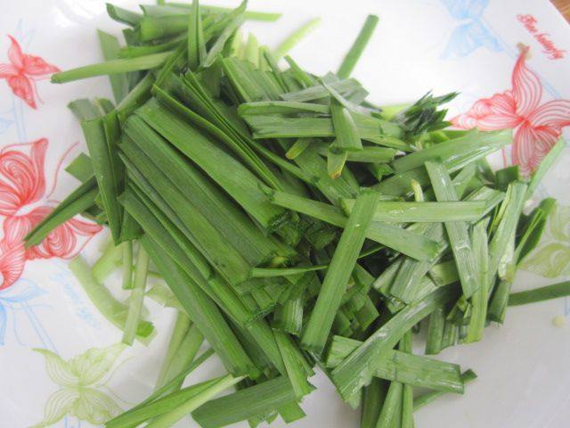土豆丝炒韭菜步骤2