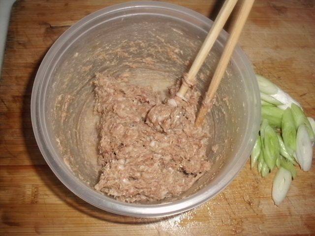 海带丝煮嫩肉步骤4