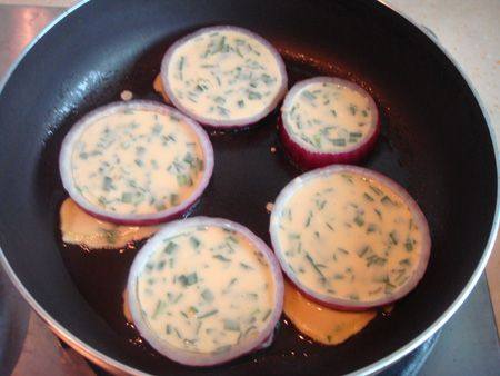 韭菜鸡蛋洋葱饼步骤5