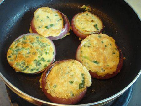韭菜鸡蛋洋葱饼步骤7