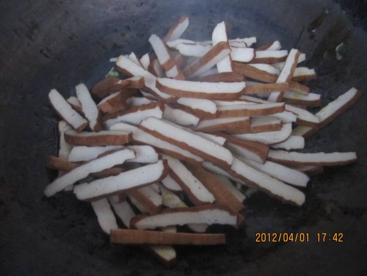 豆腐干炒韭菜步骤4