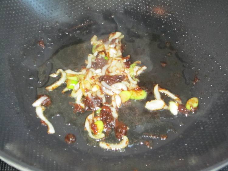 酱爆豆芽步骤3