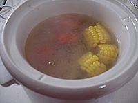粟米甘笋煲鸡壳汤步骤6