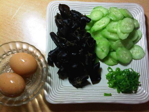 黄瓜黑木耳炒蛋步骤1