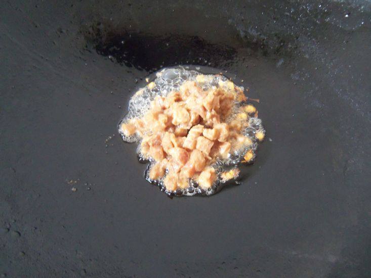 毛豆玉米炒肉丁步骤6