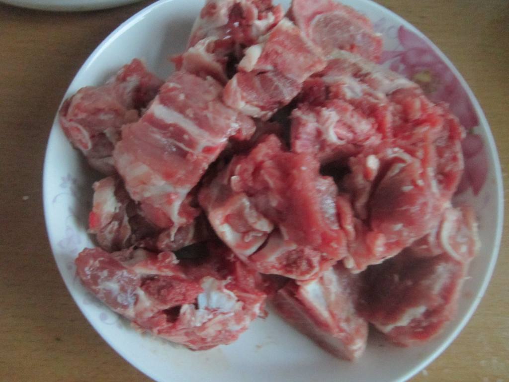 清淡萝卜炖排骨步骤1