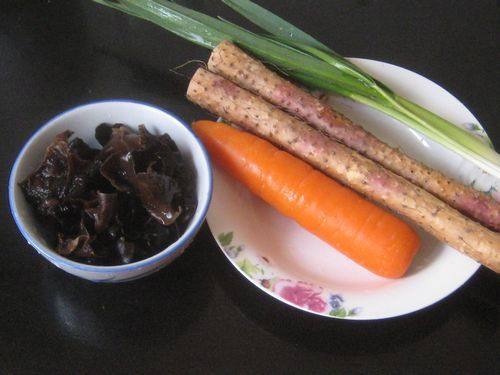 铁棍山药炒木耳步骤1