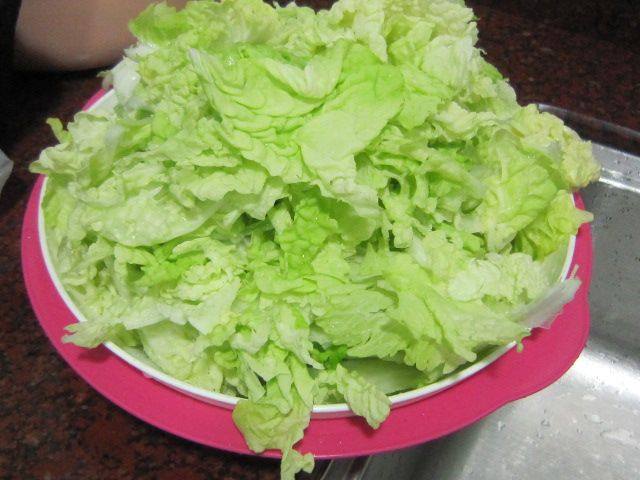 白菜肉末汤步骤1
