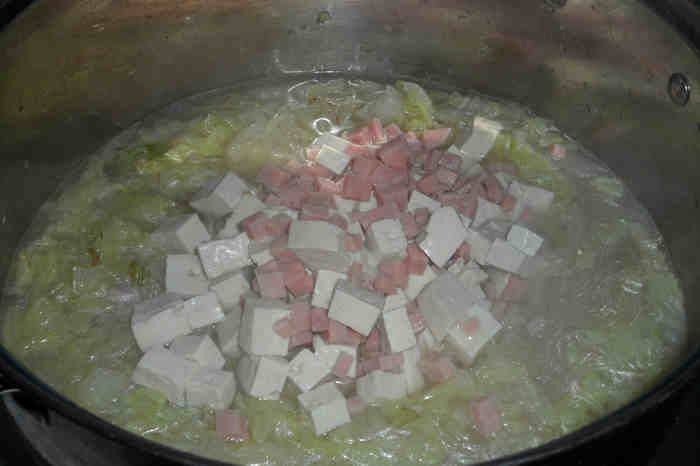 白菜豆腐粉丝煲步骤6