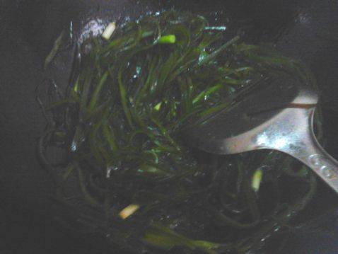 韭香孜然海带丝儿步骤5