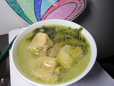 野生荠菜排骨汤步骤7