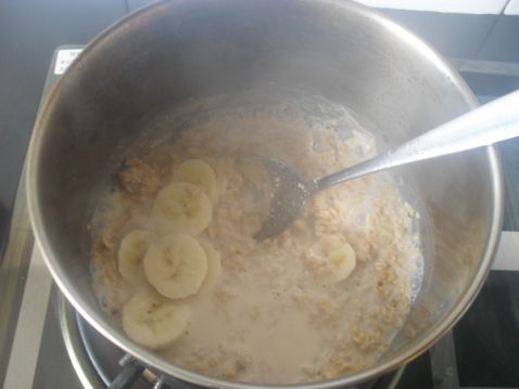 牛奶水果燕麦粥步骤6