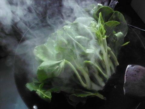 青菜柳炒香菇步骤3