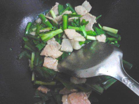 韭菜炒肉片步骤5