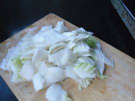 胡萝卜青椒白菜片步骤2