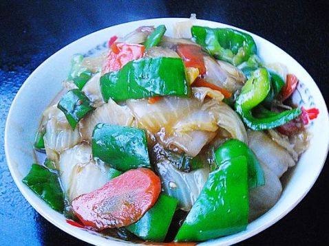 胡萝卜青椒白菜片步骤12