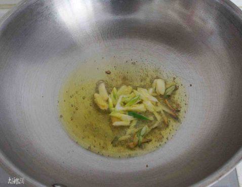 白菜顿冻豆腐步骤3