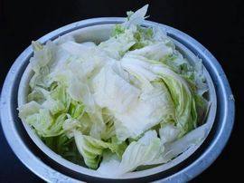 干豆腐炖白菜步骤2