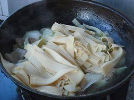 干豆腐炖白菜步骤10