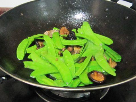 香菇豆角步骤6