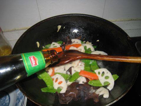 野菌炒时蔬步骤5