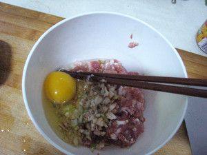 肉酿香菇步骤3