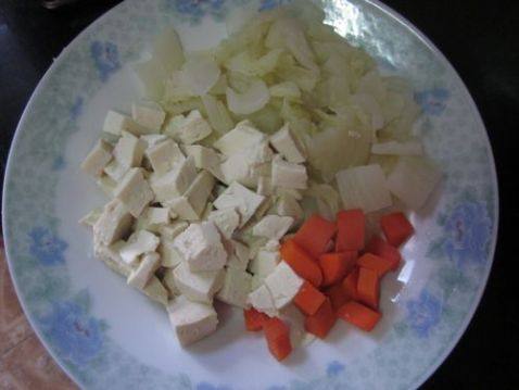 白菜炒豆腐步骤1