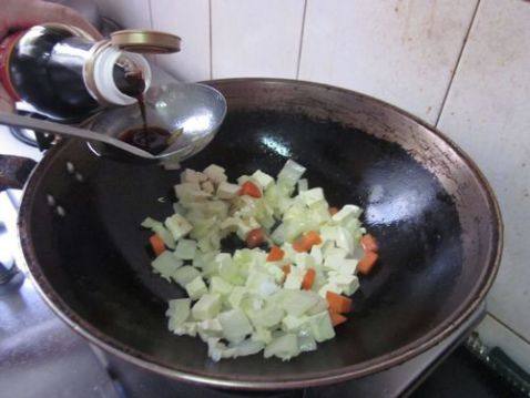 白菜炒豆腐步骤5