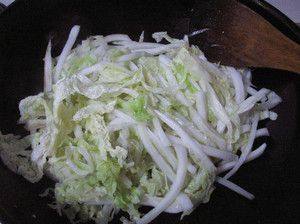 白菜豆腐炖脊骨步骤4
